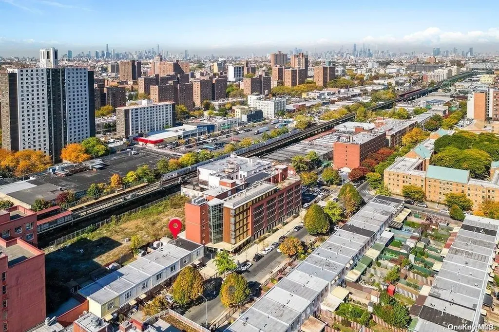 424 Snediker Avenue Brooklyn NY 11207