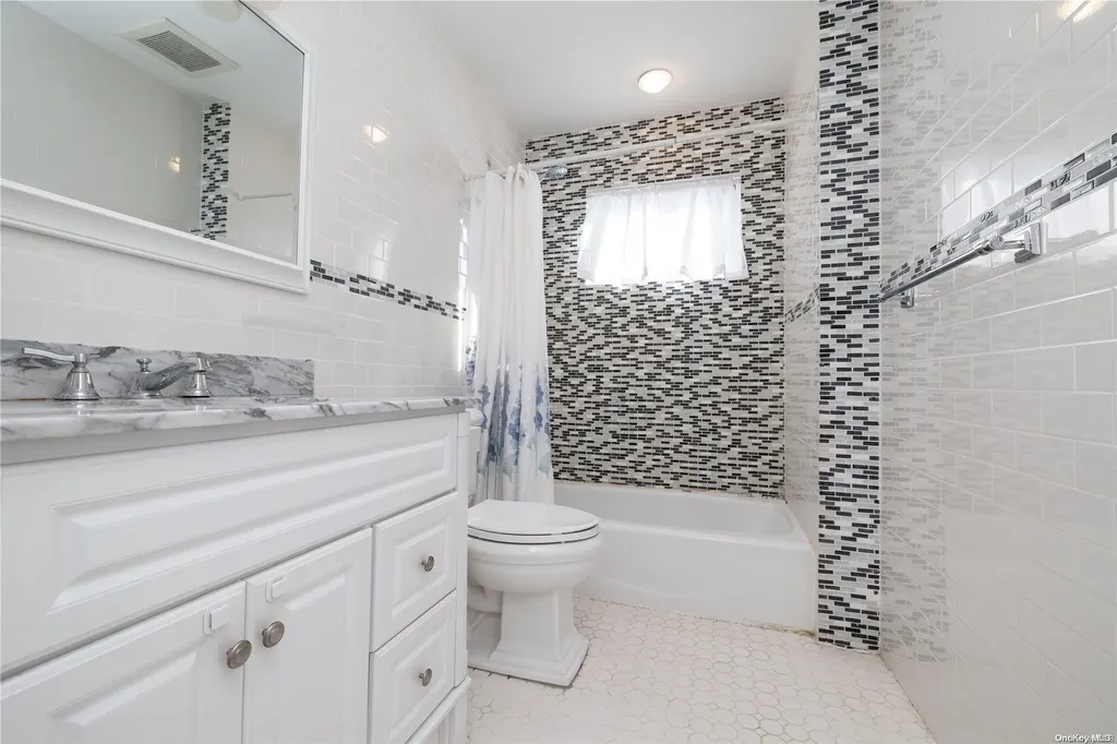 3156 4th Street Oceanside NY 11572