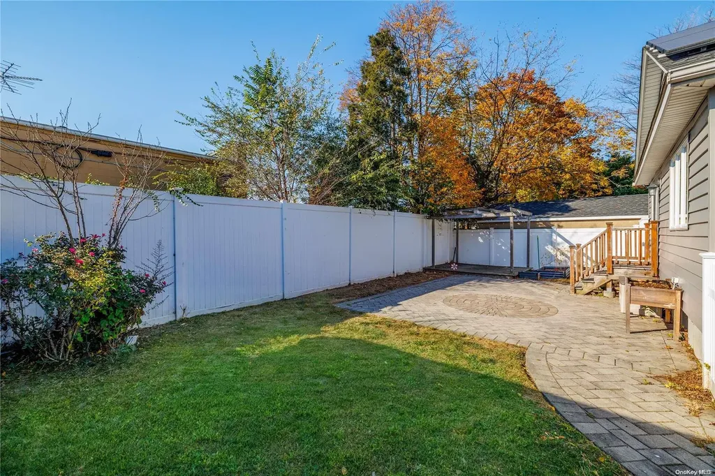 3156 4th Street Oceanside NY 11572