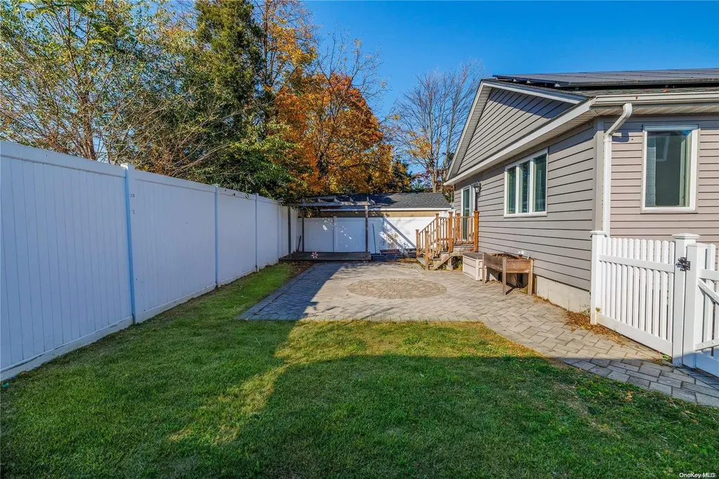 3156 4th Street Oceanside NY 11572