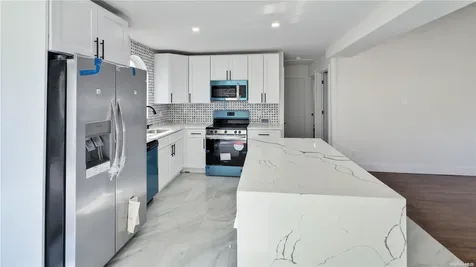 1280 Cambria Street Uniondale NY 11553