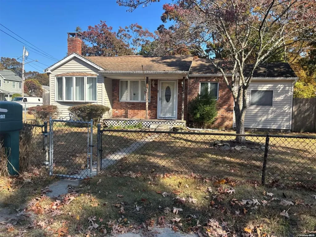 207 Monroe Drive Mastic Beach NY 11951
