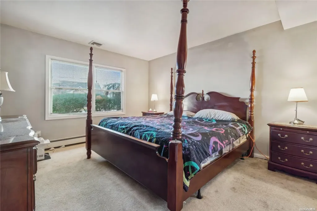 27 Essen Place Bethpage NY 11714