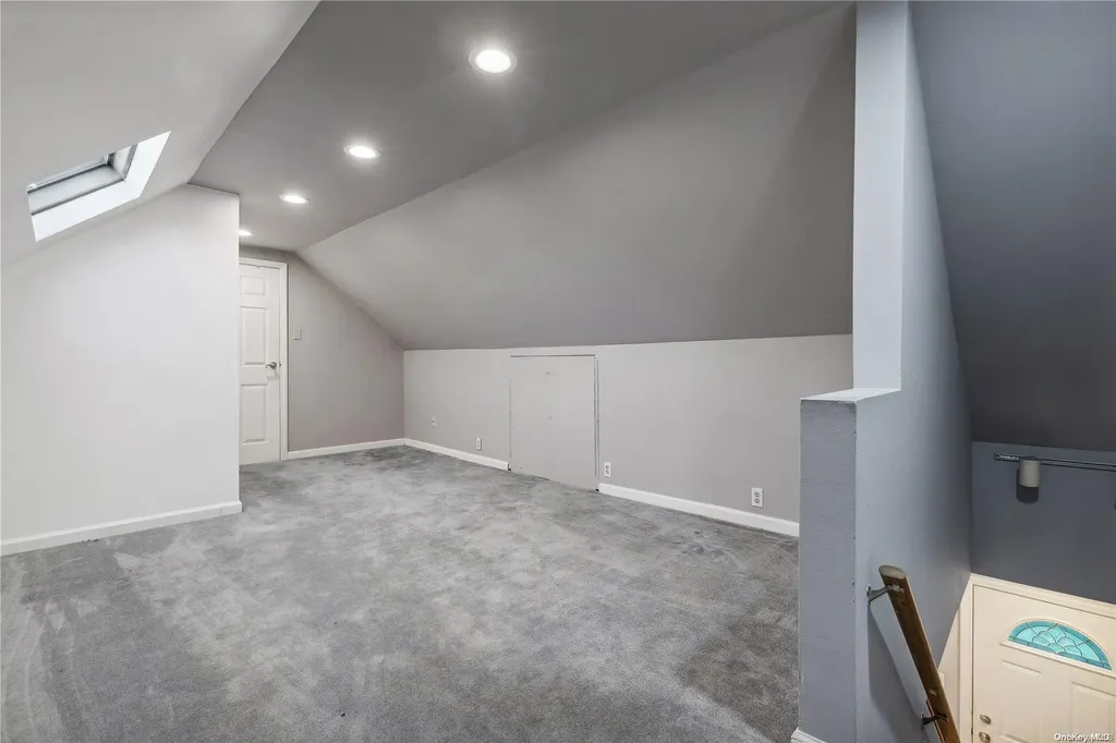 27 Essen Place Bethpage NY 11714