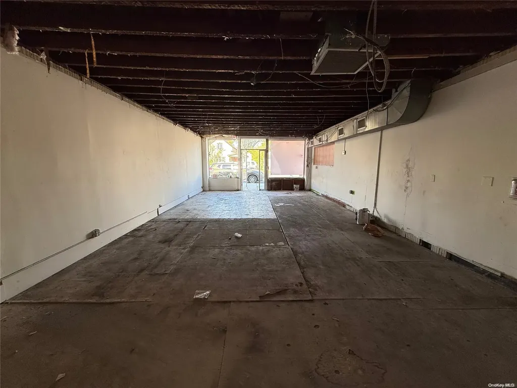 52 Nassau Parkway Oceanside NY 11572
