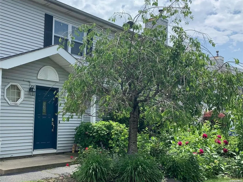 20 Trim Street Bay Shore NY 11706