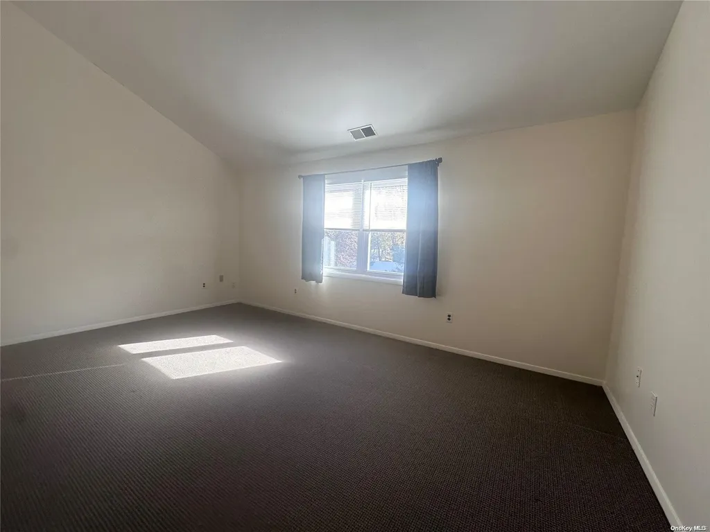20 Trim Street Bay Shore NY 11706