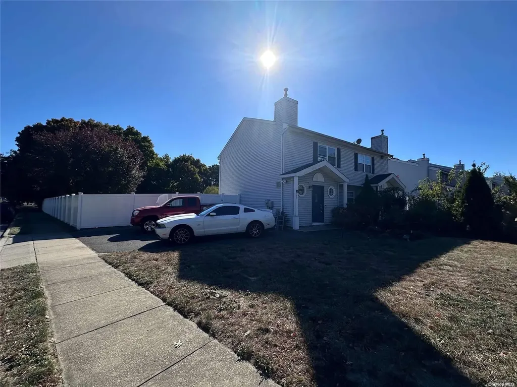 20 Trim Street Bay Shore NY 11706