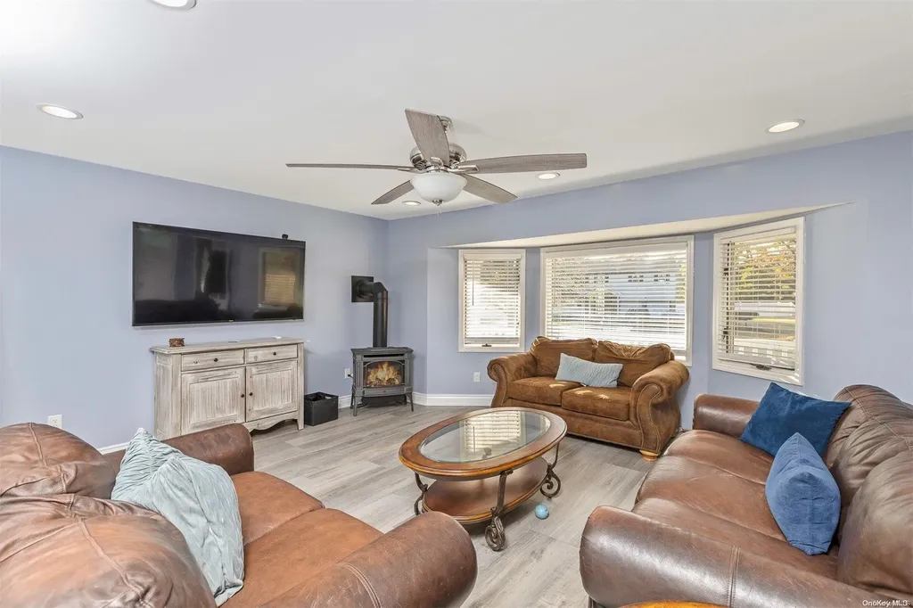 35 Lawrence Drive Nesconset NY 11767