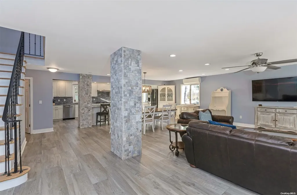 35 Lawrence Drive Nesconset NY 11767