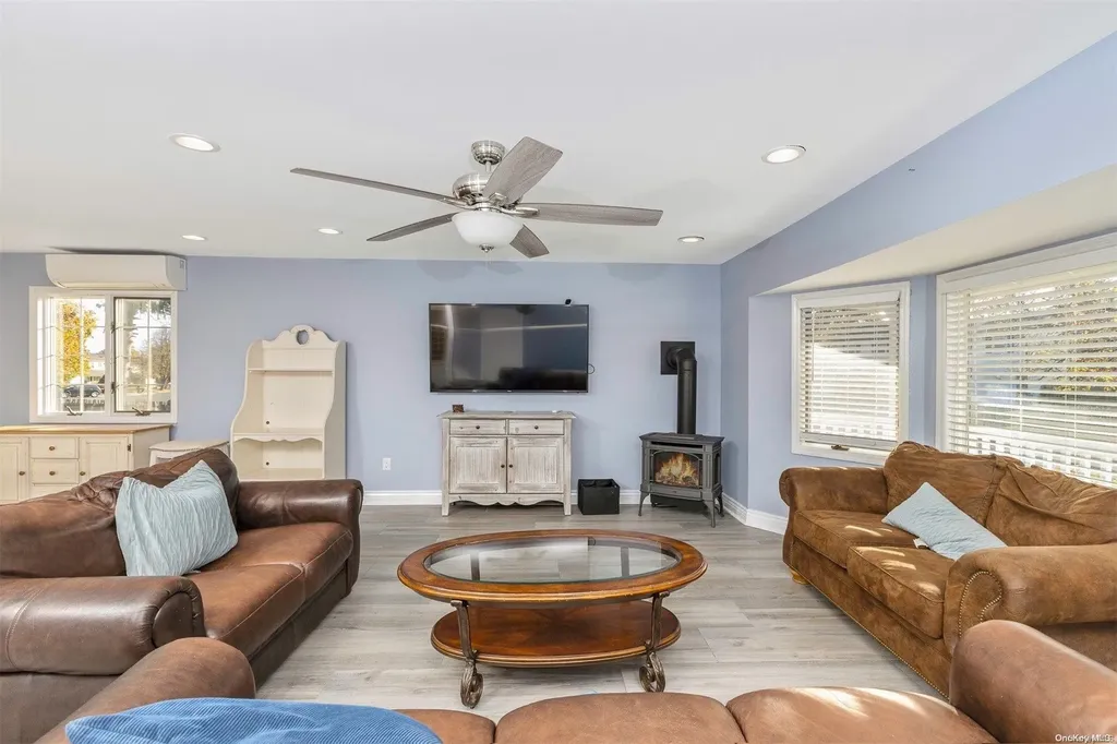 35 Lawrence Drive Nesconset NY 11767