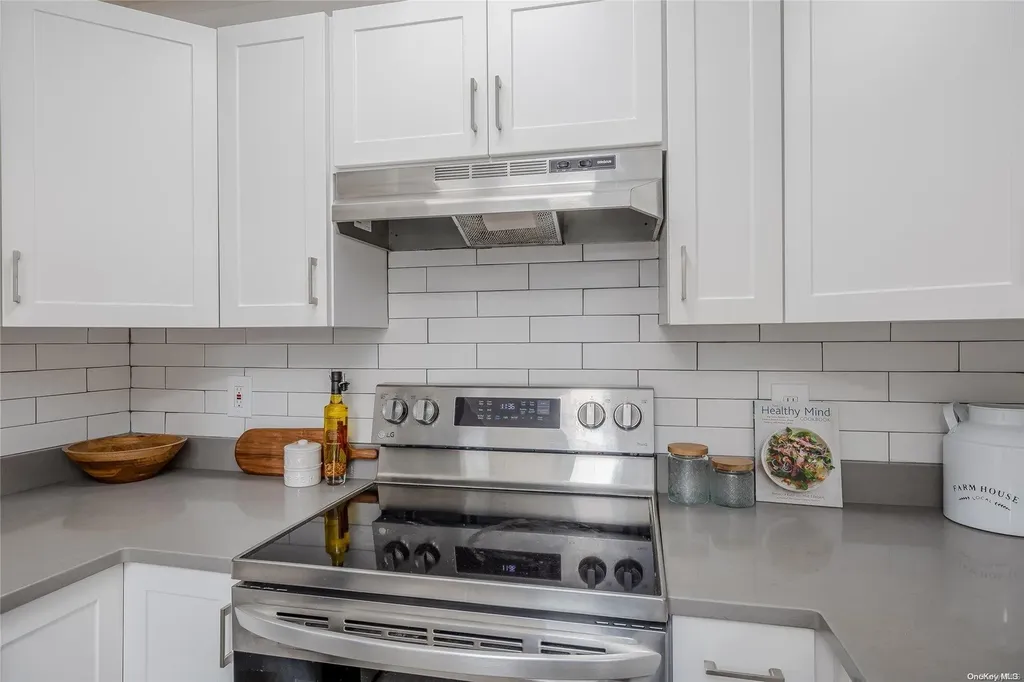 8 Laurel Road Rocky Point NY 11778
