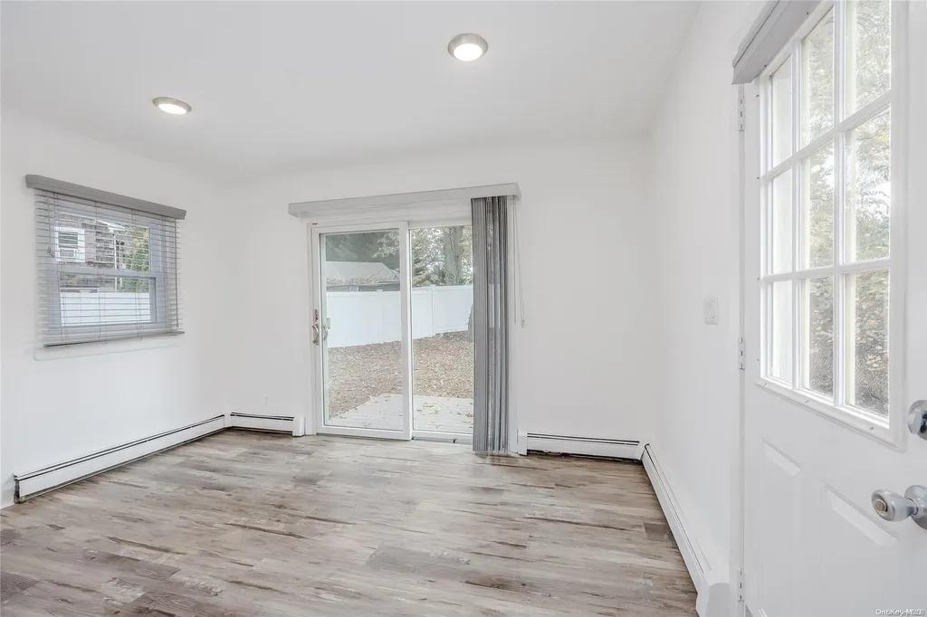 8 Laurel Road Rocky Point NY 11778