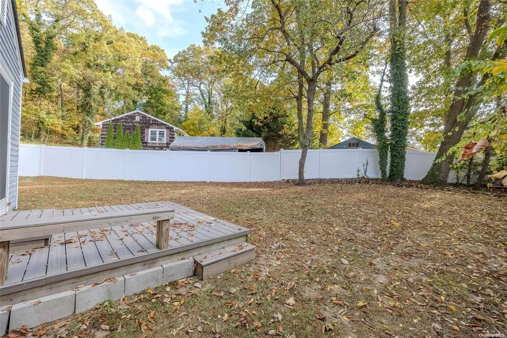 8 Laurel Road Rocky Point NY 11778