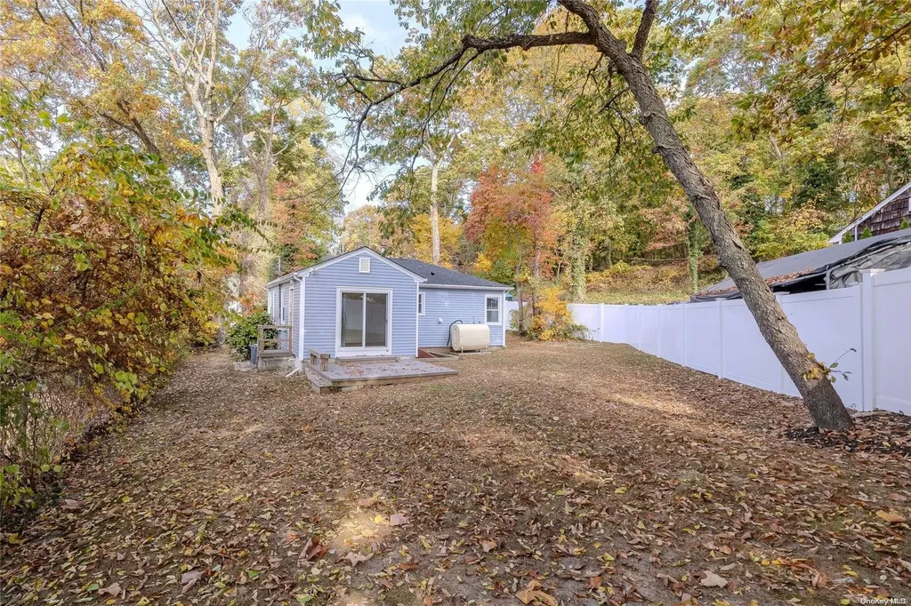 8 Laurel Road Rocky Point NY 11778