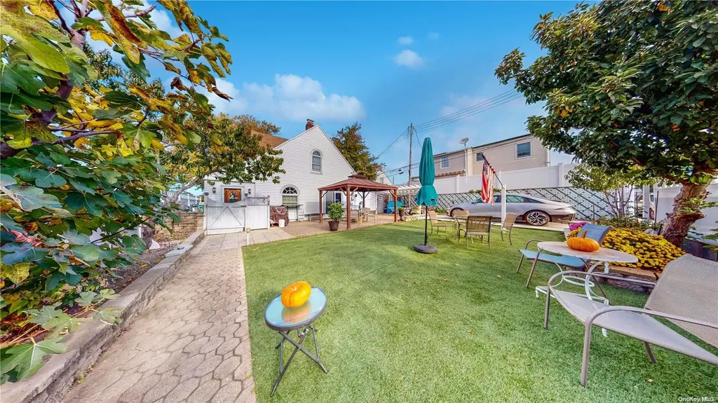 28 Knight Court Brooklyn NY 11229