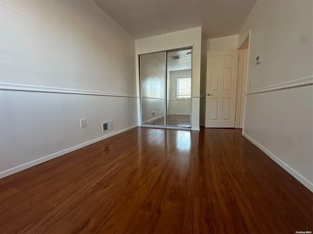 4 Seguine Place Staten Island NY 10312