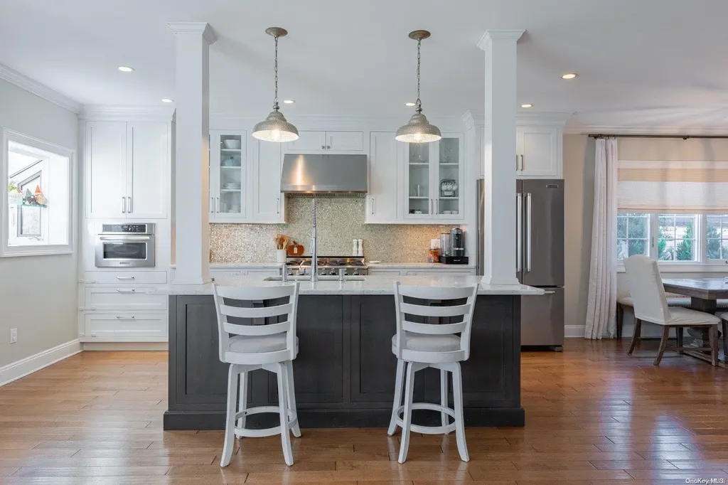 11 Green Avenue Babylon NY 11702