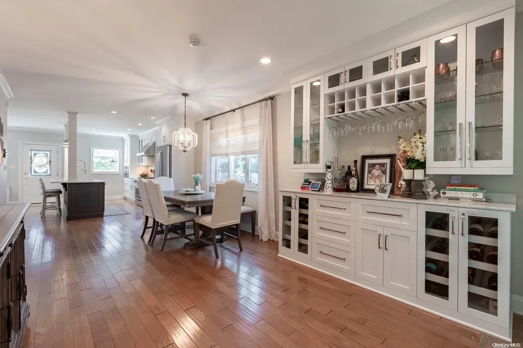 11 Green Avenue Babylon NY 11702