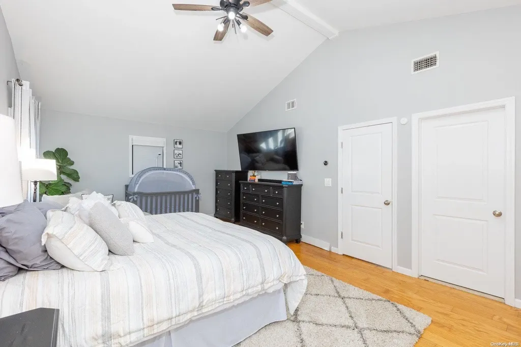 11 Green Avenue Babylon NY 11702