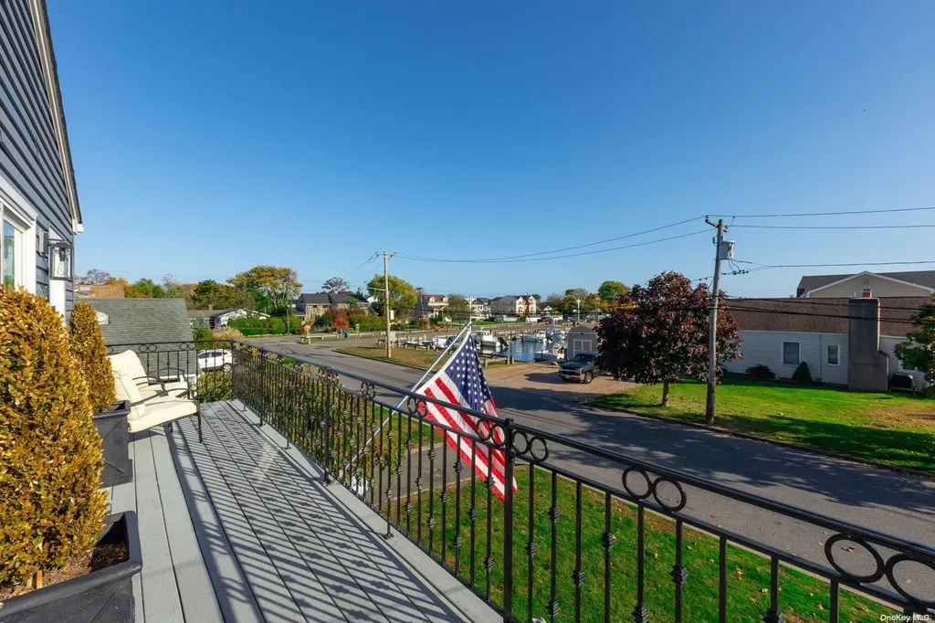 11 Green Avenue Babylon NY 11702