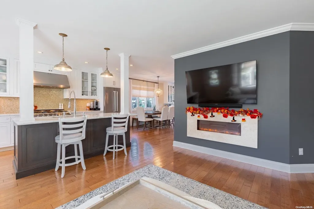 11 Green Avenue Babylon NY 11702