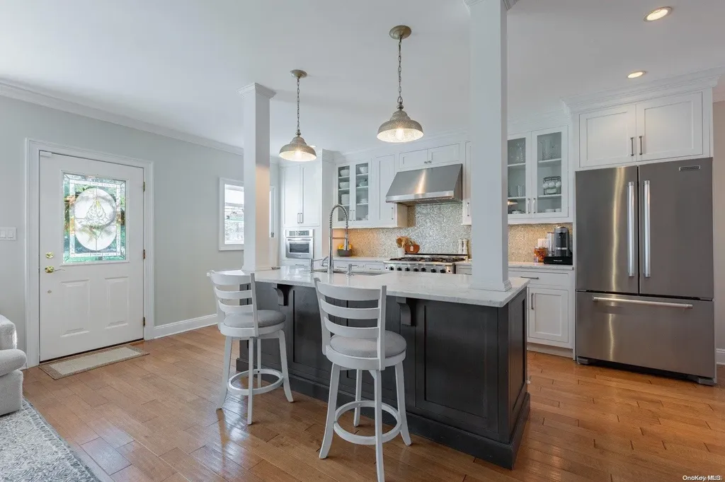 11 Green Avenue Babylon NY 11702