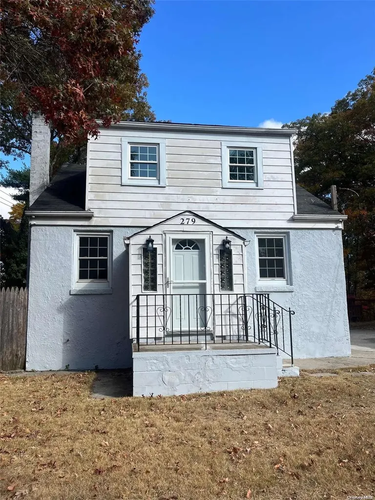 279 Calebs Path Hauppauge NY 11788