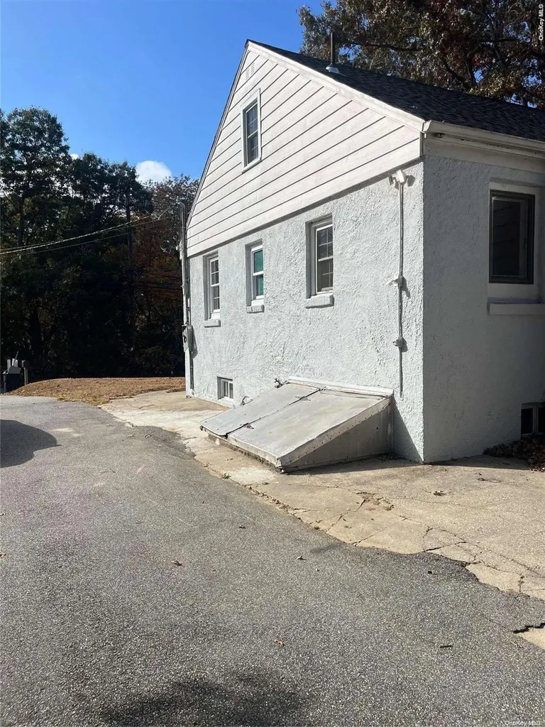 279 Calebs Path Hauppauge NY 11788