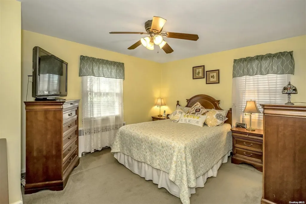 19 White Street Valley Stream NY 11580