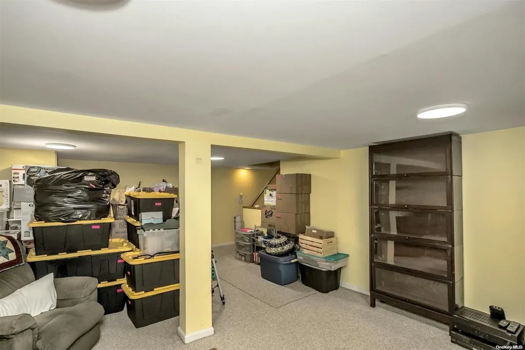 19 White Street Valley Stream NY 11580