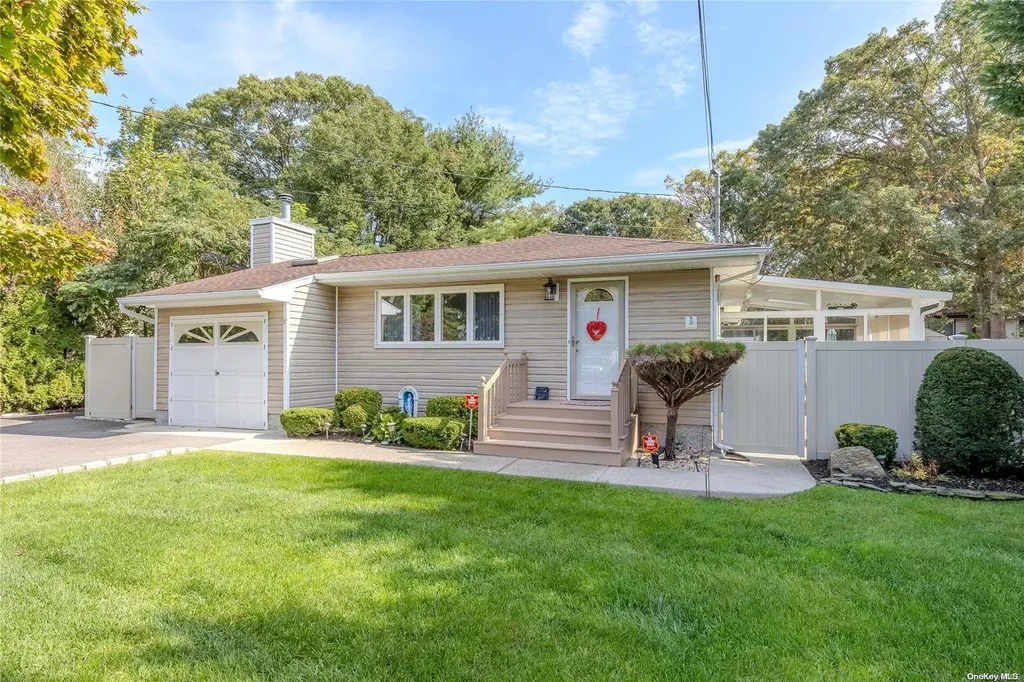 17 Sims Street Patchogue NY 11772