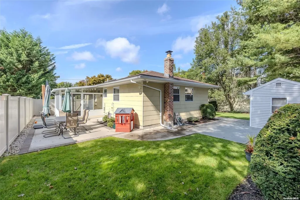 17 Sims Street Patchogue NY 11772
