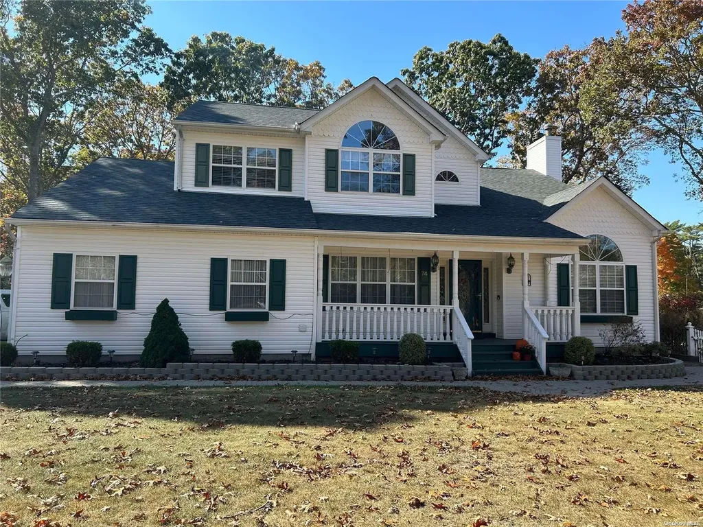 74 Gerard Road Yaphank NY 11980