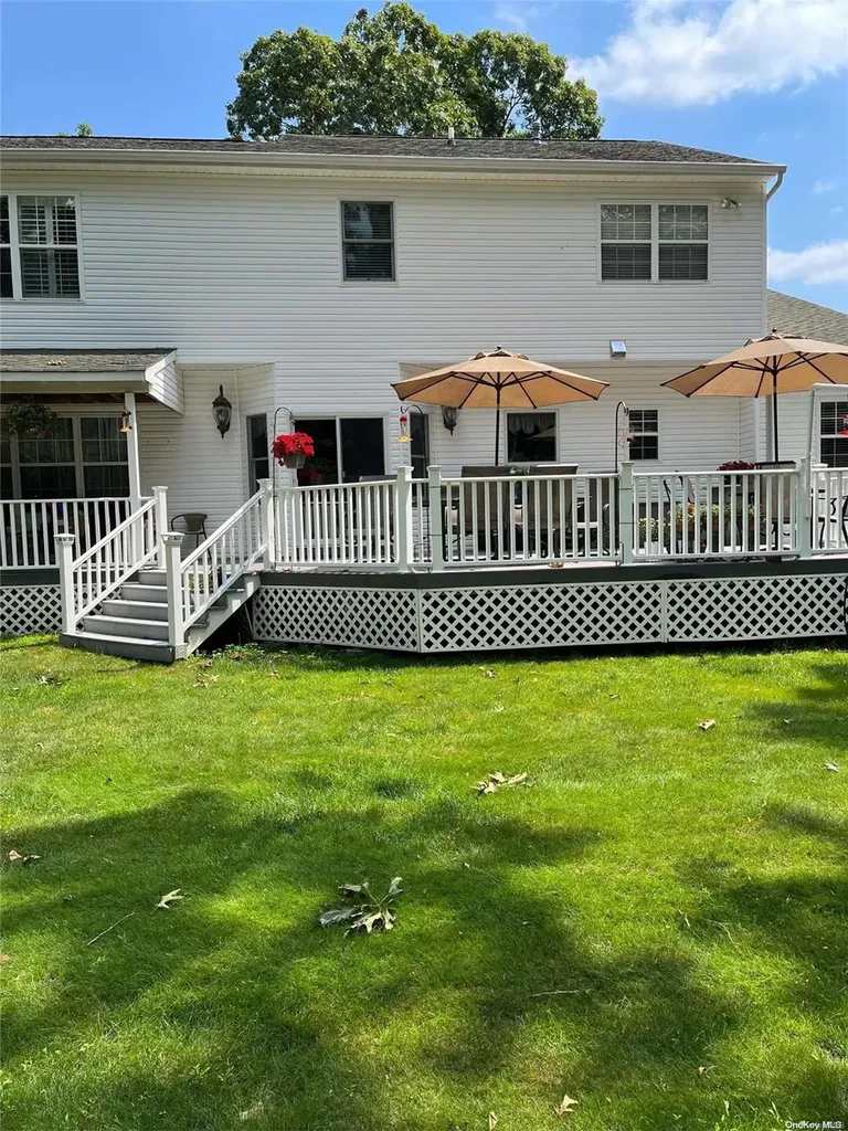 74 Gerard Road Yaphank NY 11980