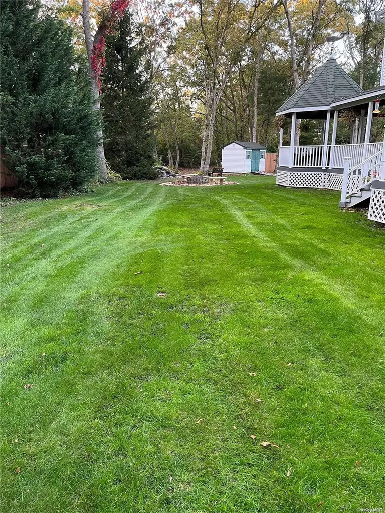 74 Gerard Road Yaphank NY 11980