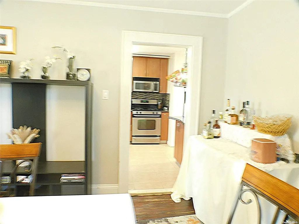 67 E Dean Street Freeport NY 11520