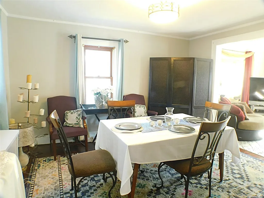 67 E Dean Street Freeport NY 11520