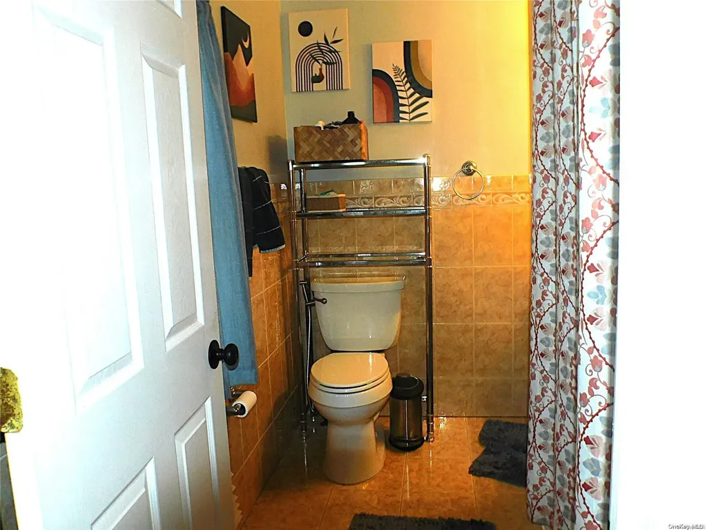 67 E Dean Street Freeport NY 11520