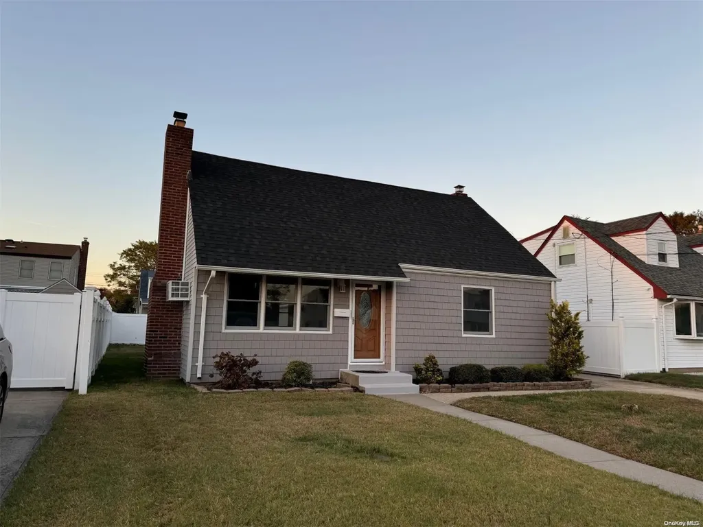 64 Nassau Avenue Plainview NY 11803