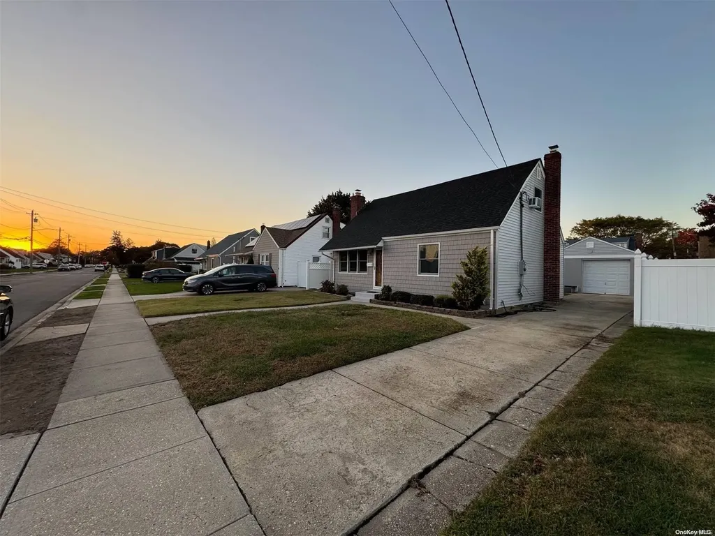 64 Nassau Avenue Plainview NY 11803