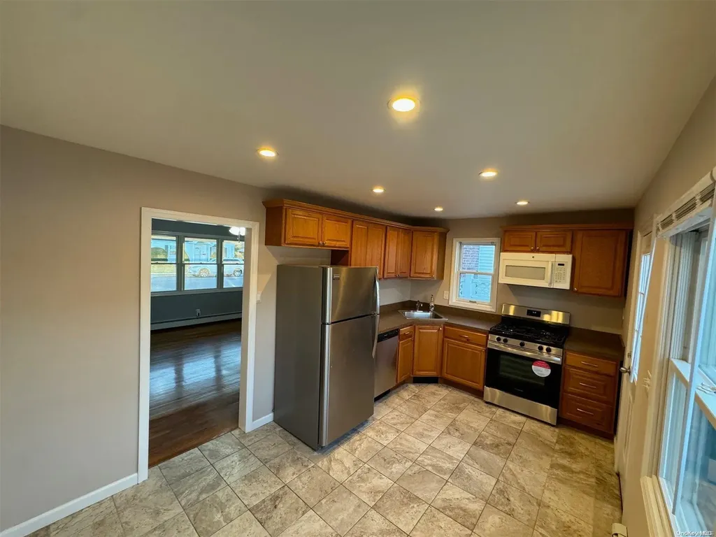 64 Nassau Avenue Plainview NY 11803