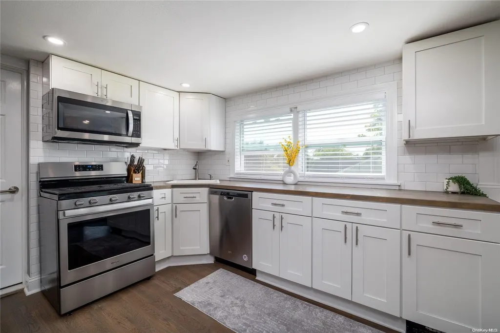 645 Hawkins Boulevard Copiague NY 11726