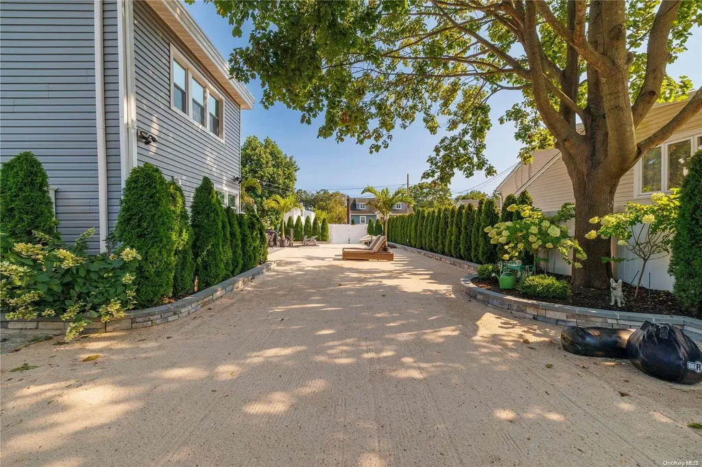 645 Hawkins Boulevard Copiague NY 11726
