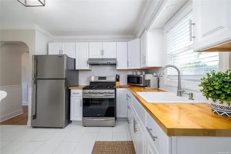 645 Hawkins Boulevard Copiague NY 11726