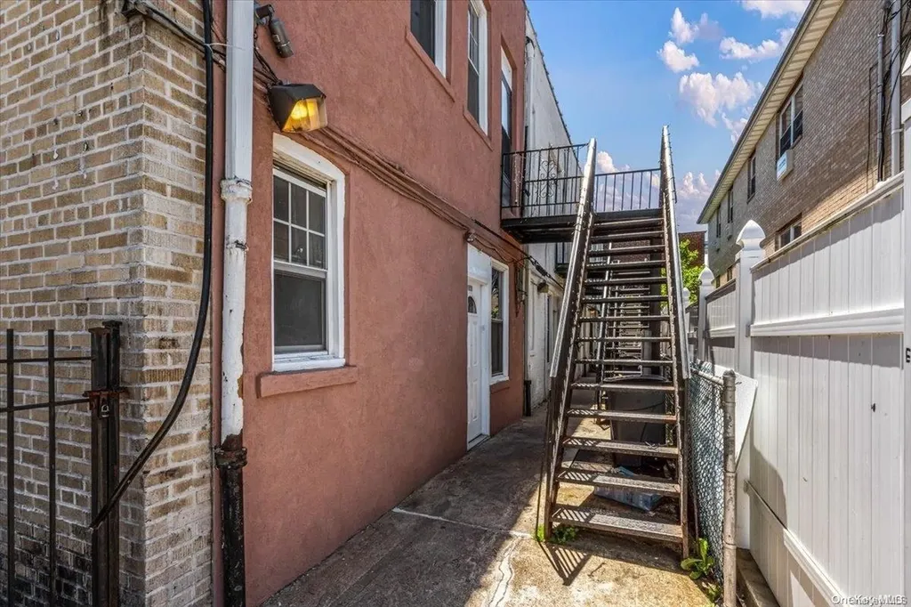 1059 Vincent Avenue Bronx NY 10465