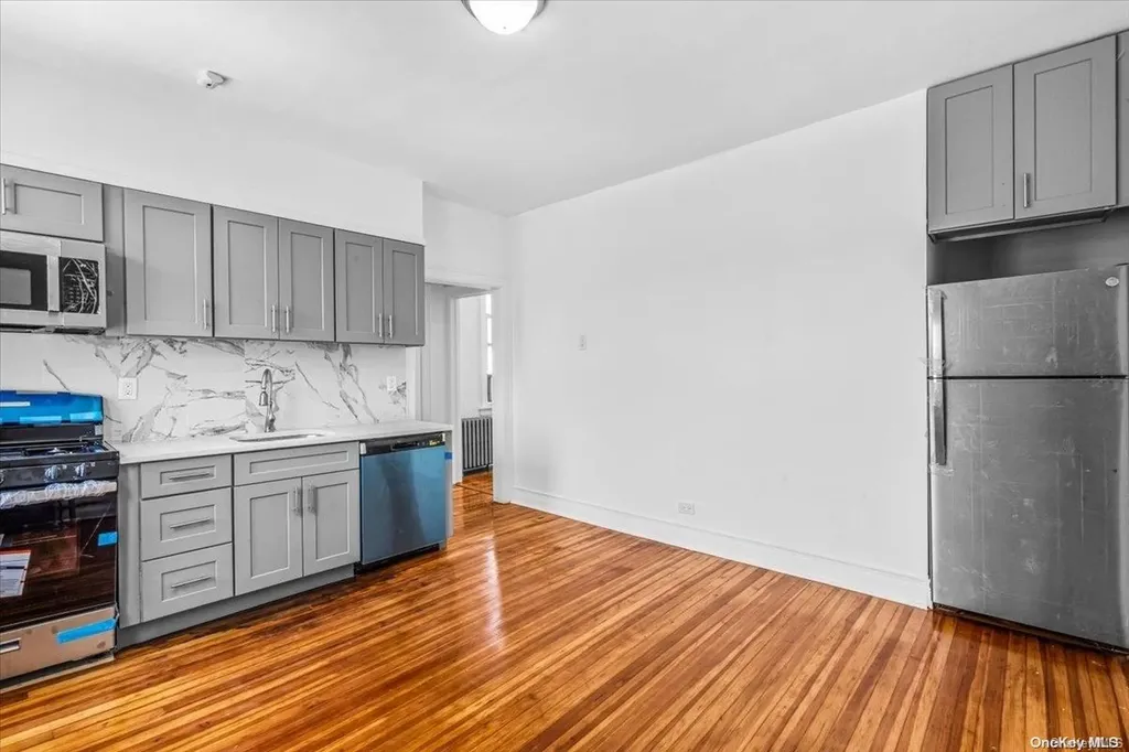 1059 Vincent Avenue Bronx NY 10465