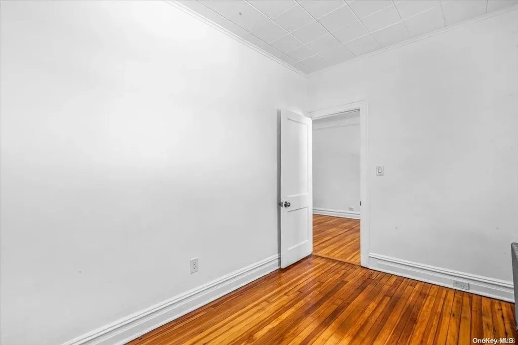 1059 Vincent Avenue Bronx NY 10465