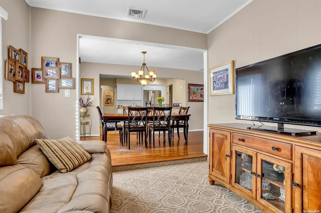 24 W Lane Drive Plainview NY 11803