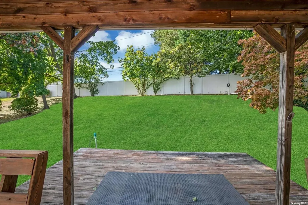 24 W Lane Drive Plainview NY 11803